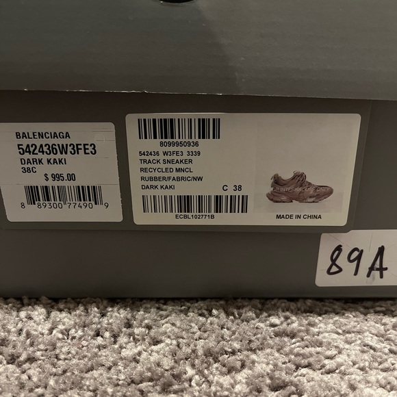 Balenciaga’s sneakers worn once still in original box with receipt - Picture 2 of 6